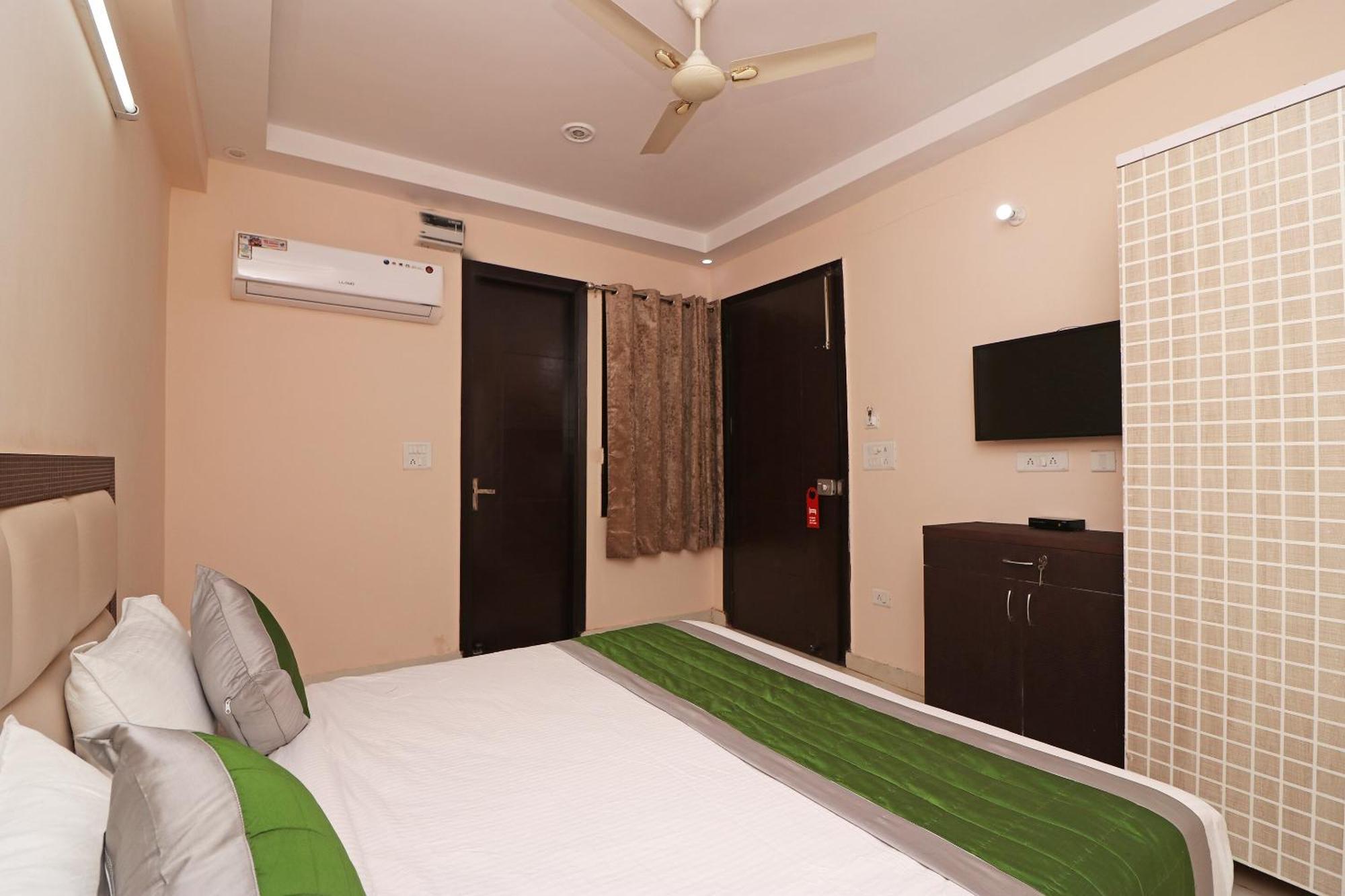 Hotel O Avalon Palace Nuova Delhi Esterno foto