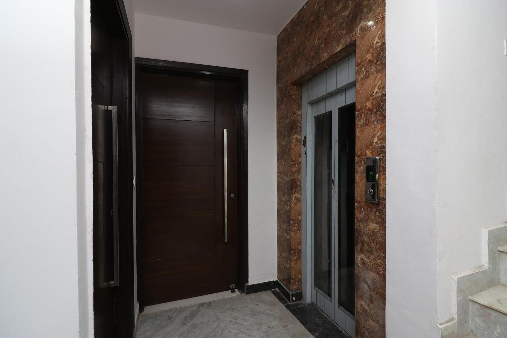 Hotel O Avalon Palace Nuova Delhi Esterno foto