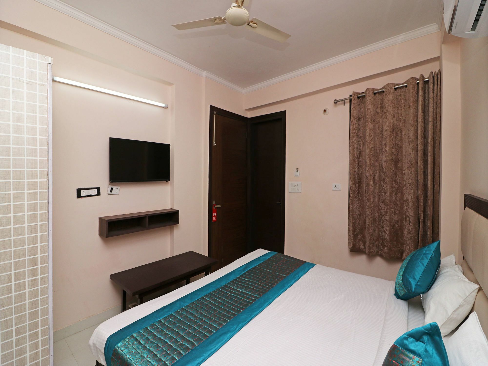 Hotel O Avalon Palace Nuova Delhi Esterno foto